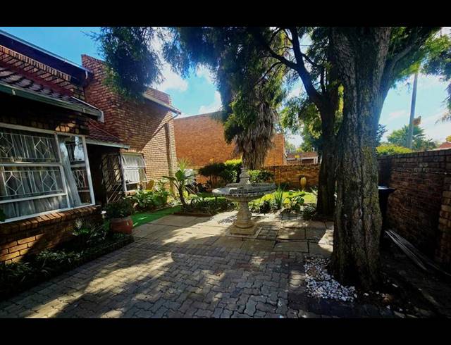 4 BEDROOM PROPERTY TO RENT IN GLEN MARAIS